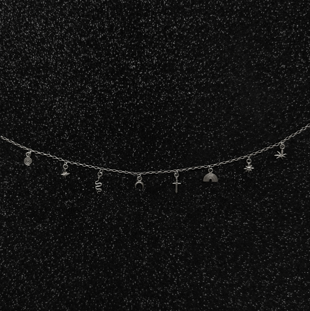 CHARM CHOKER